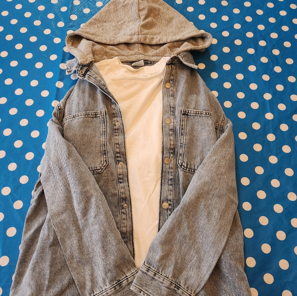 Nwt - Zara jean Jacket - size 11-12 - bonus white Zara long sleeve shirt